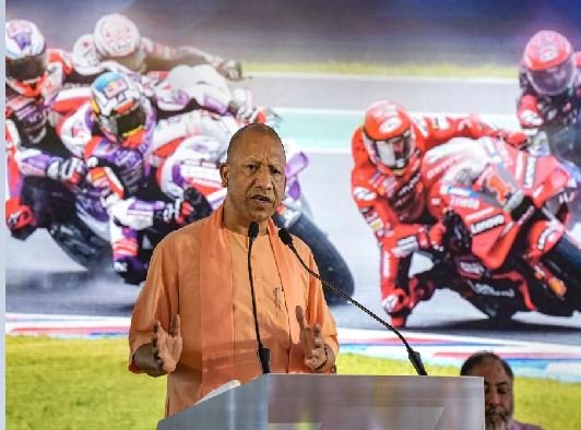 रफ्तार के रोमांच के साथ निवेश पर सीएम योगी की नजर, यूपी में संभावनाओं का कंपनियां लें लाभ