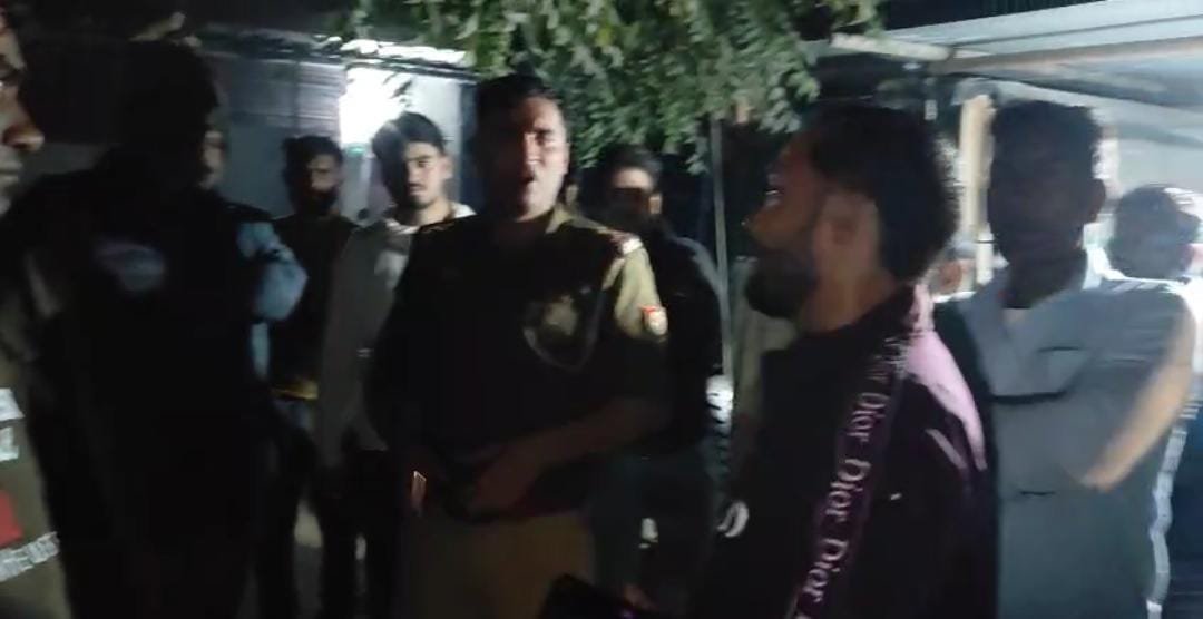 रायबरेली-अज्ञात ट्रैक्टर की टक्कर से एक बाईक पर सवार तीन लोग घायल