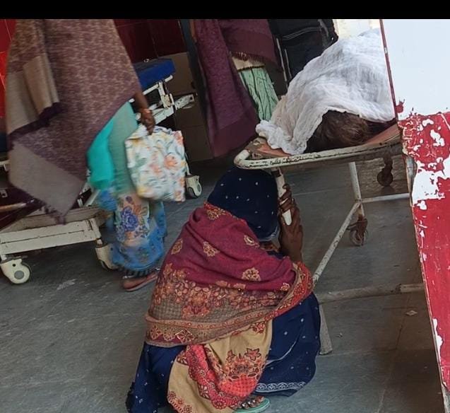 रायबरेली-दुखद घटना-इंडियन बैंक में खाते की धनराशि की जांच कराने आई 55 वर्षीय कमला देवी अचानक मृत्यु