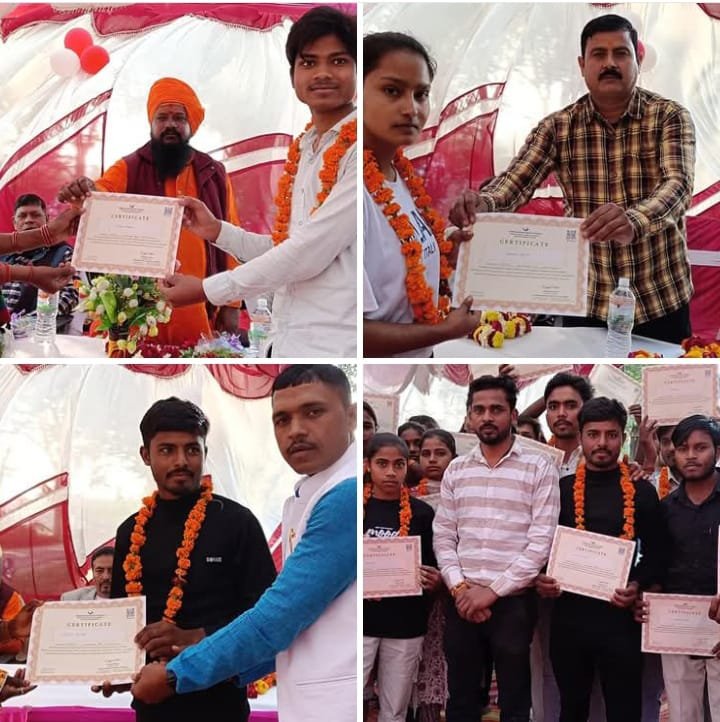 रायबरेली - फ्री इंग्लिश और पर्सनलिटी डेवलपमेंट कोर्स के अंतर्गत युवाओं को दिए गए प्रमाण पत्र