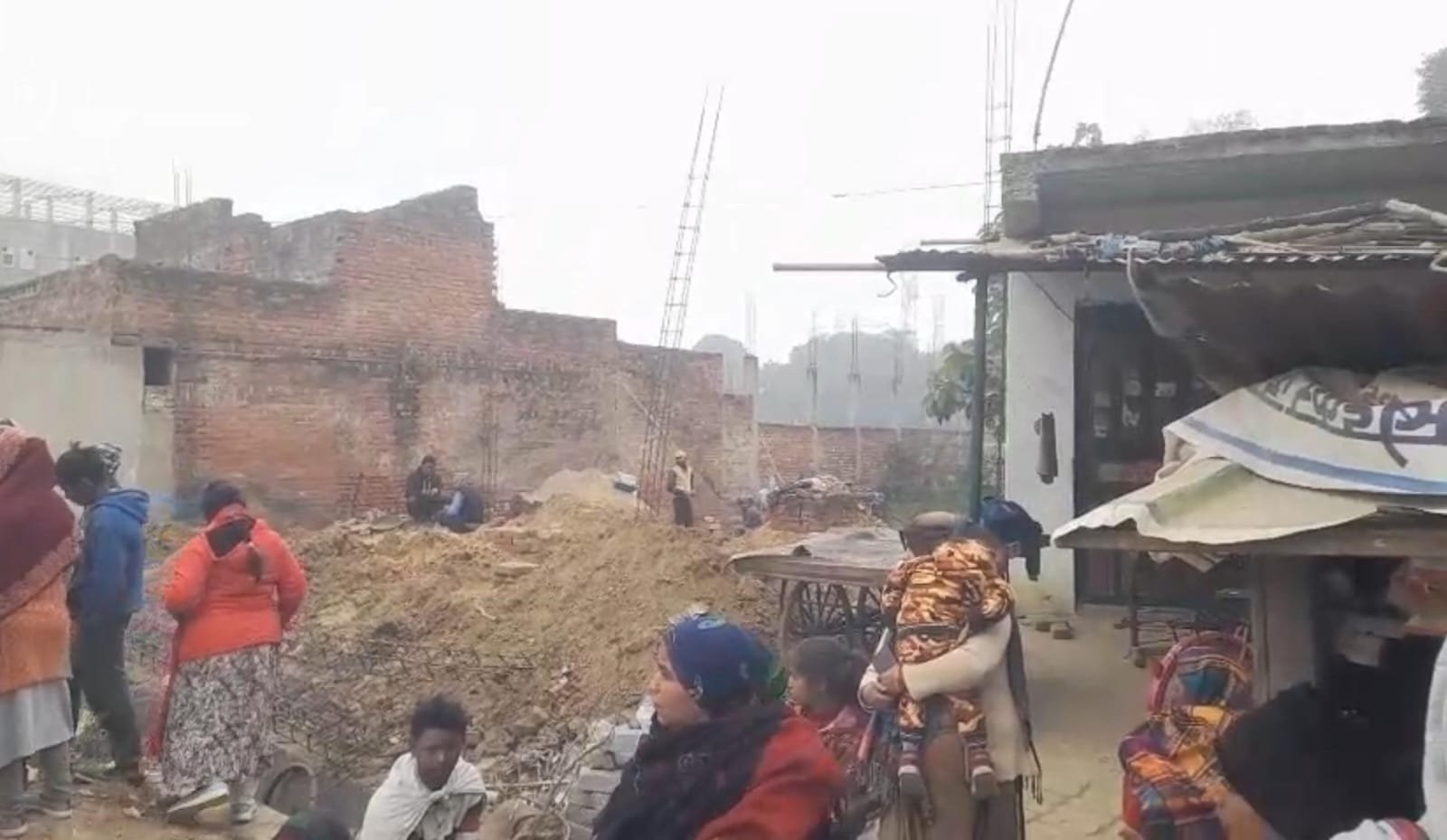 रायबरेली-ऊंचाहार:एसडीएम के आदेश पर बभनपुर पहुँची राजस्व टीम, पैमाइश में 'बंजर' निकली विवादित भूमि