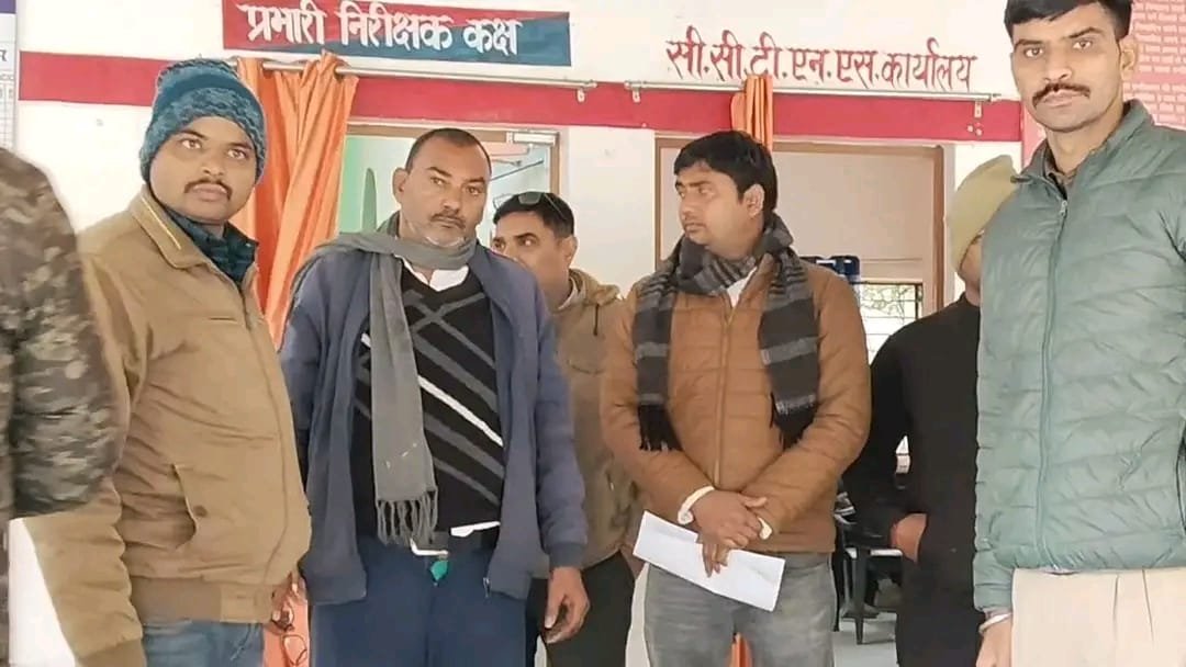 रायबरेली - एंटी करप्शन टीम ने कानूनगो को रंगे हाथों दबोचा, एफआईआर दर्ज