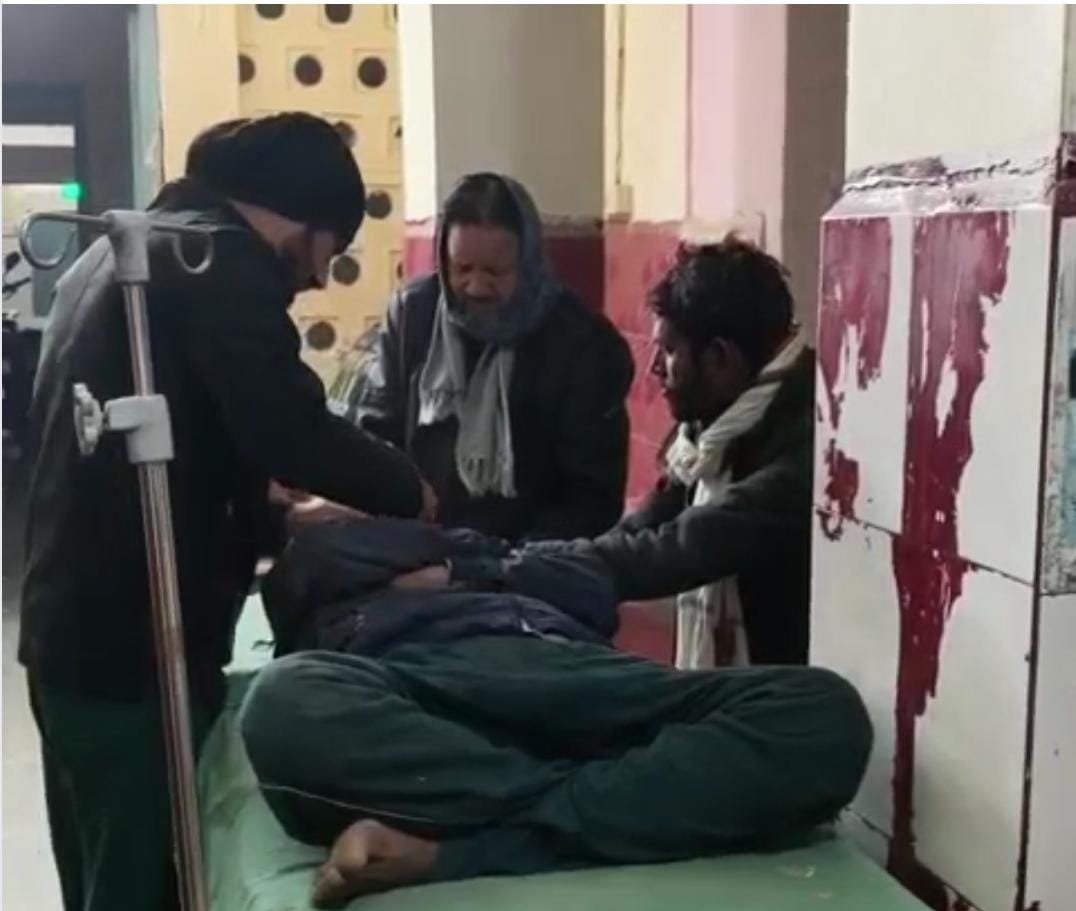 रायबरेली:अरखा के पास पाइपलाइन से टकराई बाइक, पट्टी रहस कैथवल का युवक घायल