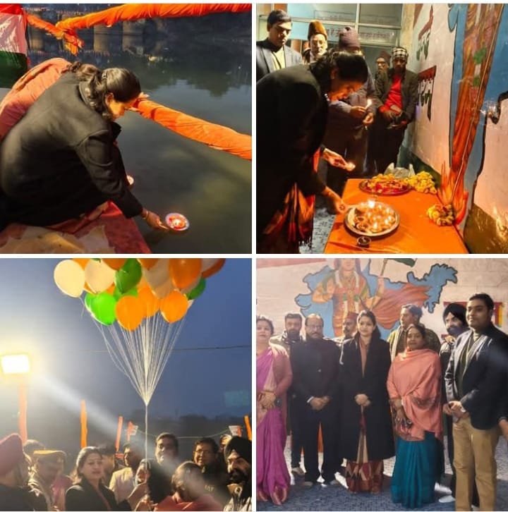 रायबरेली - डीएम ने शहीद दिवस की पूर्व संध्या पर सई नदी में किया दीपदान