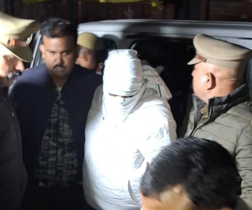 कोर्ट में पेश हुए IIT BHU की छात्रा से दुष्कर्म के आरोपी, न्यायिक हिरासत में भेजे गए जेल