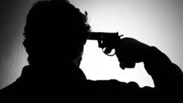 दिल्ली में तैनात सब इंस्पेक्टर ने की आत्महत्या, सर्विस रिवॉल्वर से मारी खुद को गोली