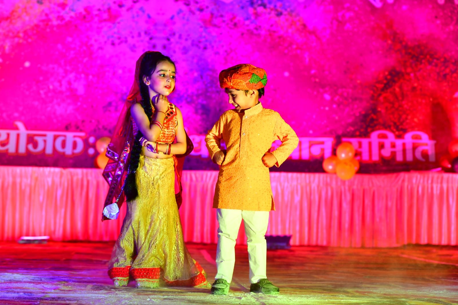 Raibareli-उत्थान समिति द्वारा मतदाता जागरूकता होली मिलन का रंगारंग कार्यक्रम संपन्न