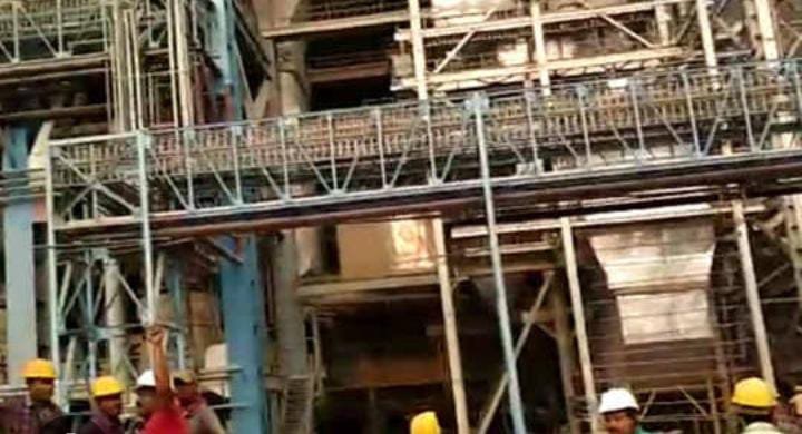 रायबरेली-अधिकारियों ने बेच दी बिजली विभाग की जमीन , बन गए भवन,,,