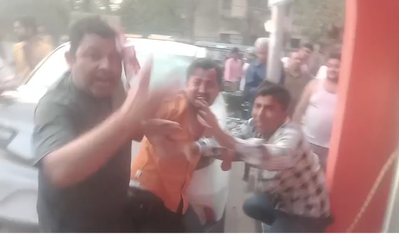 रायबरेली में दबंगों को नहीं रहा पुलिस का खौफ