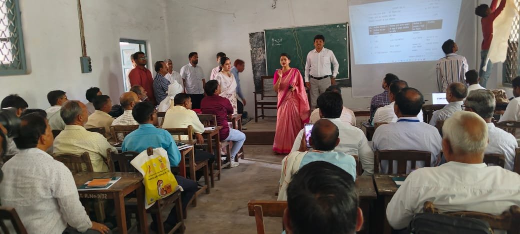 Raibareli-पीठासीन/मतदान कार्मिकों के प्रथम प्रशिक्षण मे 32 मतदान कर्मी रहे अनुपस्थित