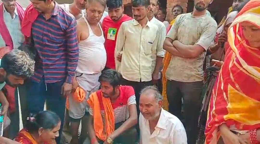 Raibareli-फांसी के फंदे से लटकता मिला विवाहिता का शव