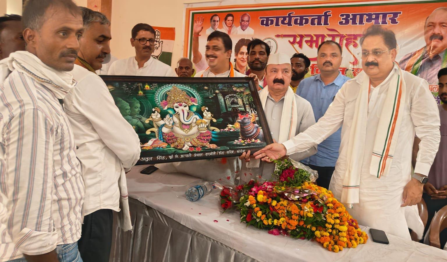 रायबरेली-सपा से अलग कदम रखते ही कांग्रेस की सभा से भीड़ नदारत,,, 