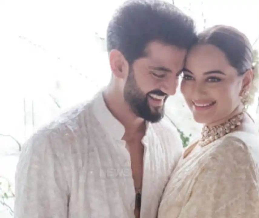 प्रेग्नेंट है सोनाक्षी सिन्हा,शादी के तुरंत बाद अस्पताल पहुँची