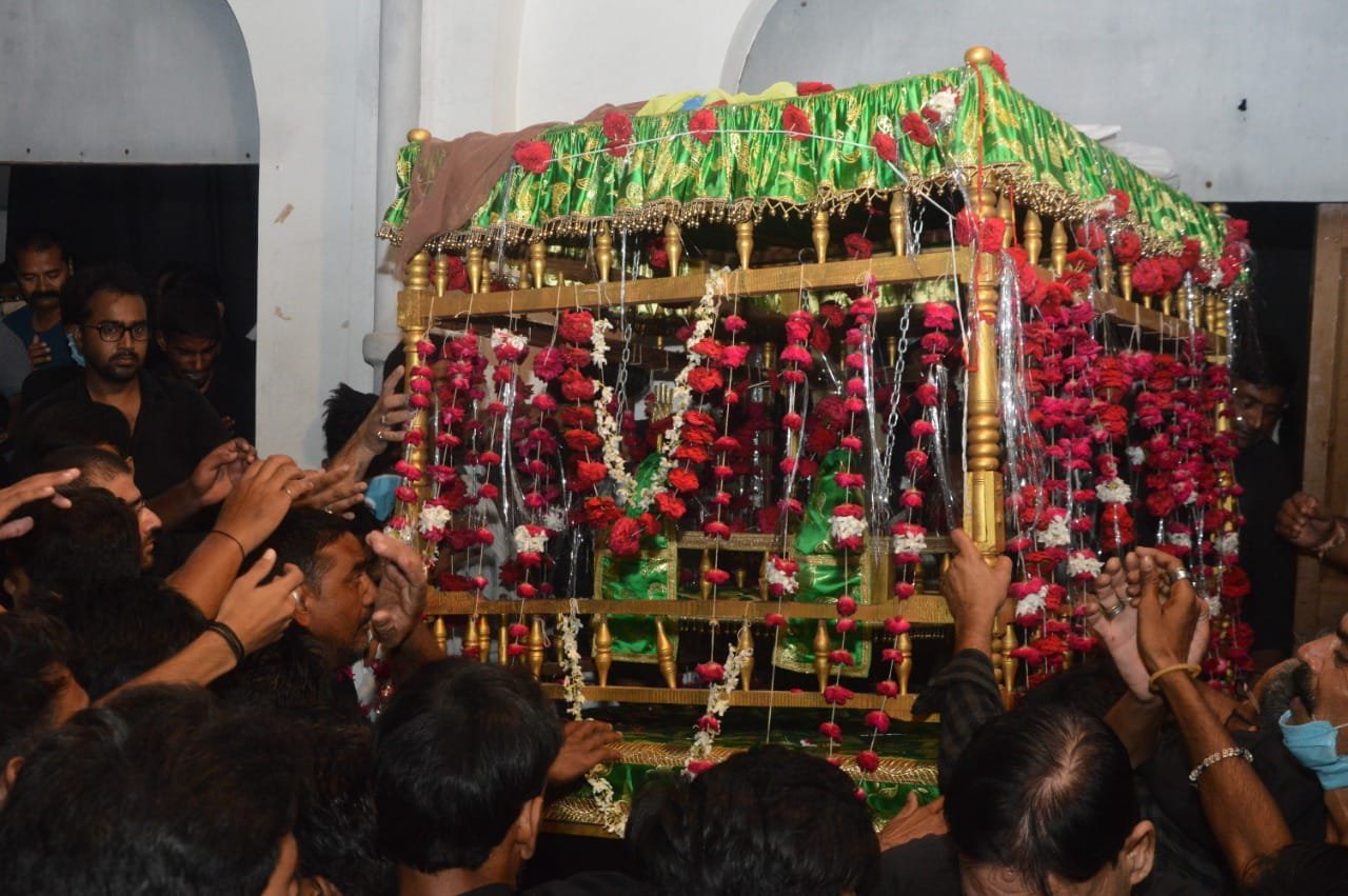 रायबरेली-आंख में आँसू , हर तरफ मातम के बीच बरामद हुआ अली असगर का झूला 