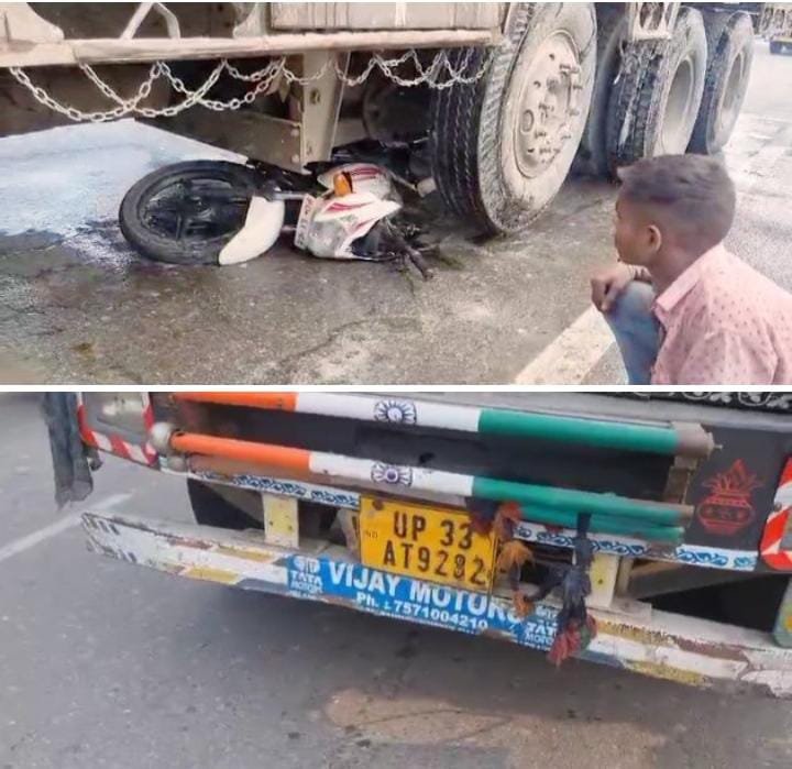 रायबरेली:ट्रक से टकराकर बाइक सवार बैजनाथ सिंह गम्भीर रुप से  घायल