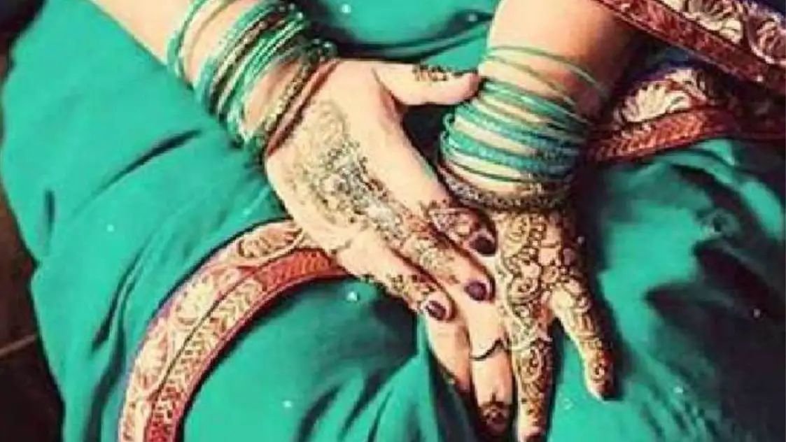 नशे में पत्नी के साथ बनाना चाहता था अप्राकृतिक संबंध ,विरोध करने पर दबा दिया?