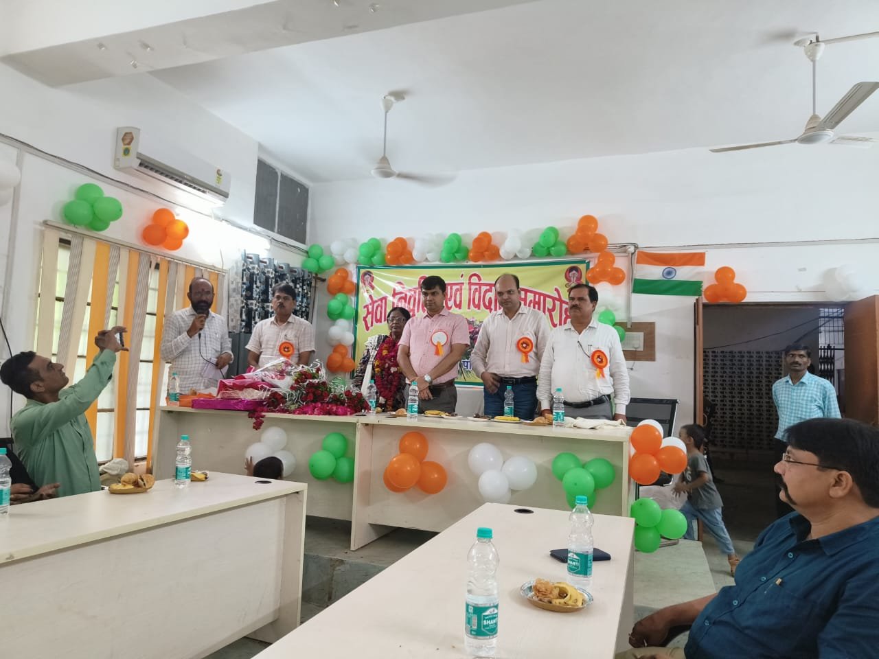 Raibareli-बीएसए कार्यालय की कनिष्ठ सहायक शाहजहां बेगम हुई सेवानिवृत्त