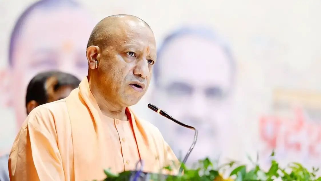 अयोध्या में नाबालिक से रेप के मामले में बोले सीएम योगी ऐसे अपराधियों को गोली नही मरेगे तो क्या माला पहनाएंगे