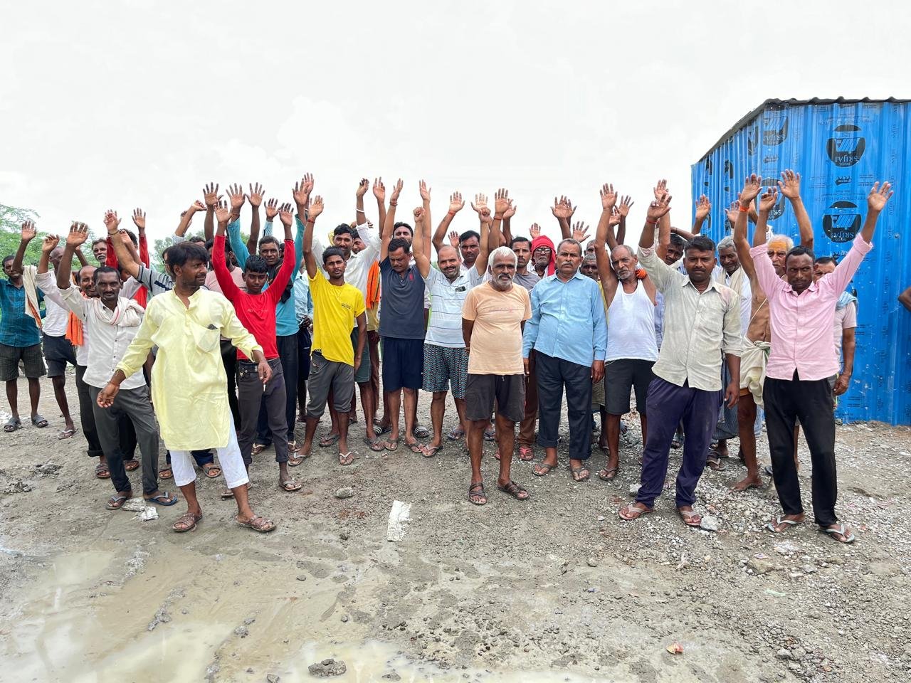 रायबरेली-गंगा एक्सप्रेस वे निर्माण एजेंसी के विरुद्ध भारी जनाक्रोश , गांव गांव हो रहा प्रदर्शन 