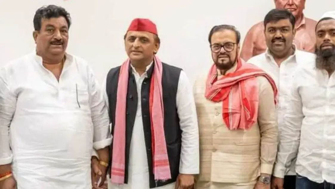 महाराष्ट्र चुनाव में उत्तर भारतीयों को साधकर दम दिखाएगी सपा, अखिलेश ने बनाए माता प्रसाद पांडेय सहित चार चुनाव प्रभारी