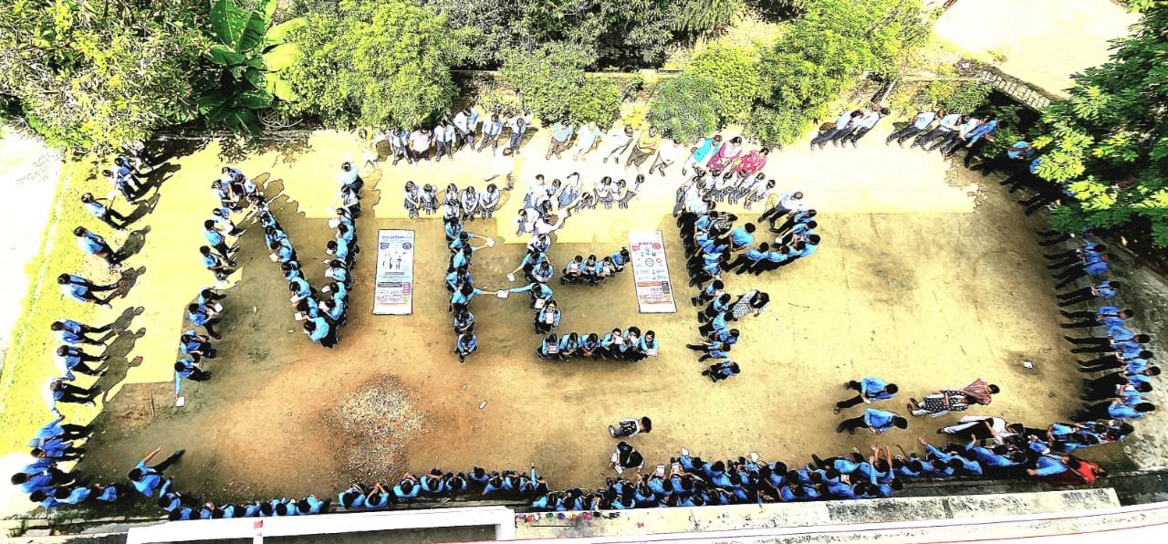 Raibareli-बच्चों ने एनटीईपी का चित्र बनाकर मनमोहा टीबी रोग से बचने का दिया संदेश