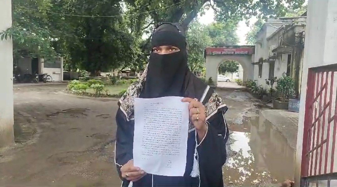 Raibareli-प्रेमी से परेशान विवाहिता ने एसपी से लगाई न्याय की गुहार