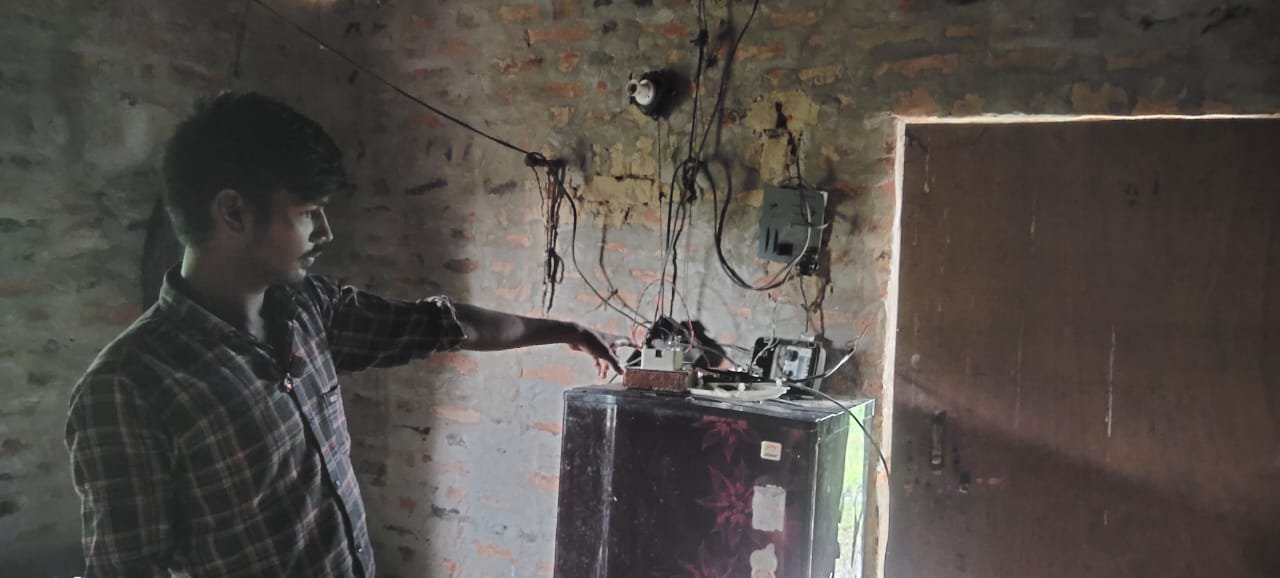 Raibareli-घर में आकाशीय बिजली गिरने से विद्युत उकरण जले