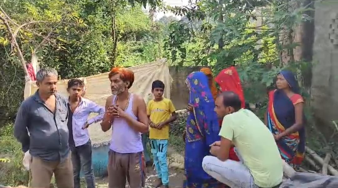 Raibareli-अज्ञात चोरों ने नकब काटकर की लाखों की चोरी पुलिस को दी चुनौती