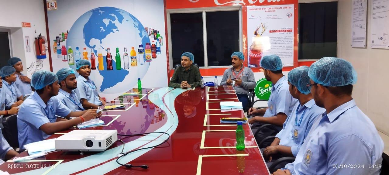 रायबरेली-चिन्मय विद्यालय के छात्रों की उद्योग यात्रा: कोका-कोला प्लांट का दौरा