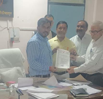 रायबरेली-एनएचएआई ने तोड़ डाला सामुदायिक शौचालय , अधिवक्ताओं ने एसडीएम को सौंपा ज्ञापन