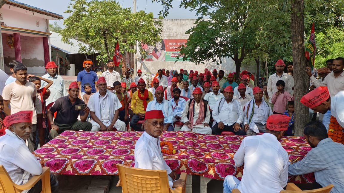 Raibareli-लोधी समाज के दो दर्जन लोगों ने ली सपा की सदस्यता, सपा ही सर्व समाज की हितैषी--श्याम सुंदर भारती