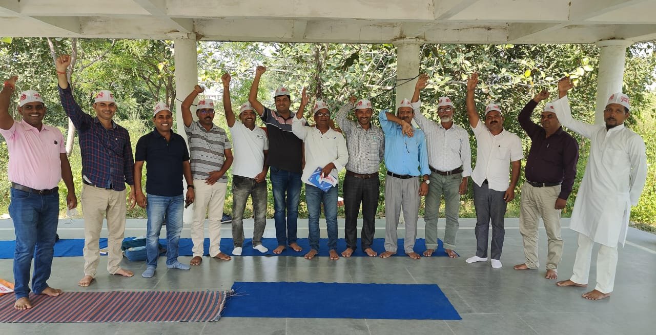 Raibareli-कर्मचारियों ने कहा-पुरानी पेंशन के सिवाय कुछ स्वीकार नहीं