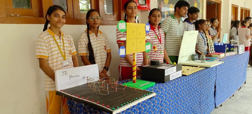 Raibareli-न्यू स्टैंडर्ड पब्लिक स्कूल सलेथू में अध्यापक शिक्षक संगोष्ठी का किया गया आयोजन