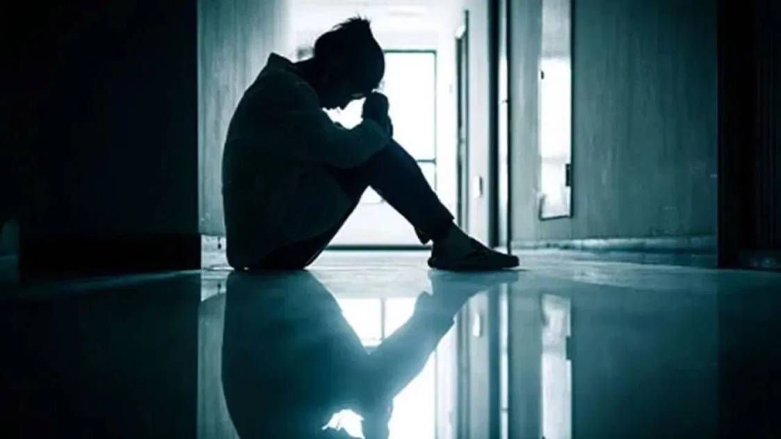 घर आई शिक्षिका का बनाया अश्लील वीडियो, ब्लैकमेल कर करता रहा रेप; थाने पहुंचा मामला