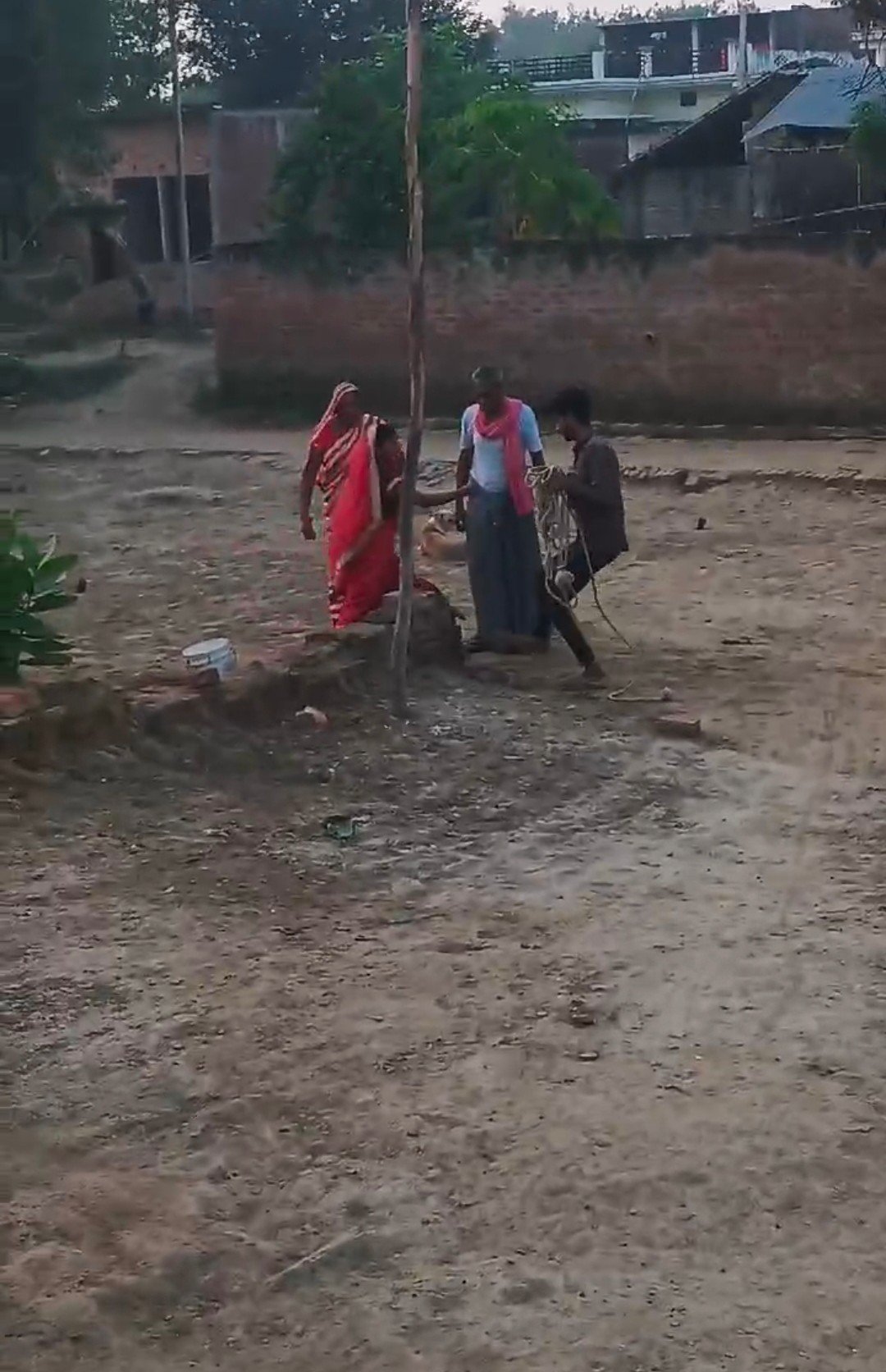 Raibareli-दबंगो से परेशान पीड़िता ने लगाई न्याय गुहार