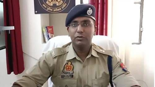 आजमगढ़ में पवई थानाध्यक्ष समेत 15 पुलिसकर्मियों के खिलाफ FIR, कोर्ट के आदेश पर दर्ज हुआ मुकदमा