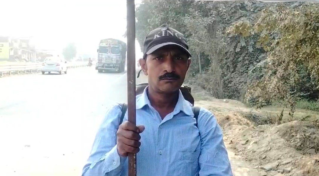 सीएम योगी आदित्यनाथ से मिलने के लिए पैदल निकला शिकायतकर्ता,SDM सिद्धार्थ चौधरी भूमाफियाओं को दे रहें संरक्षण- पीड़ित