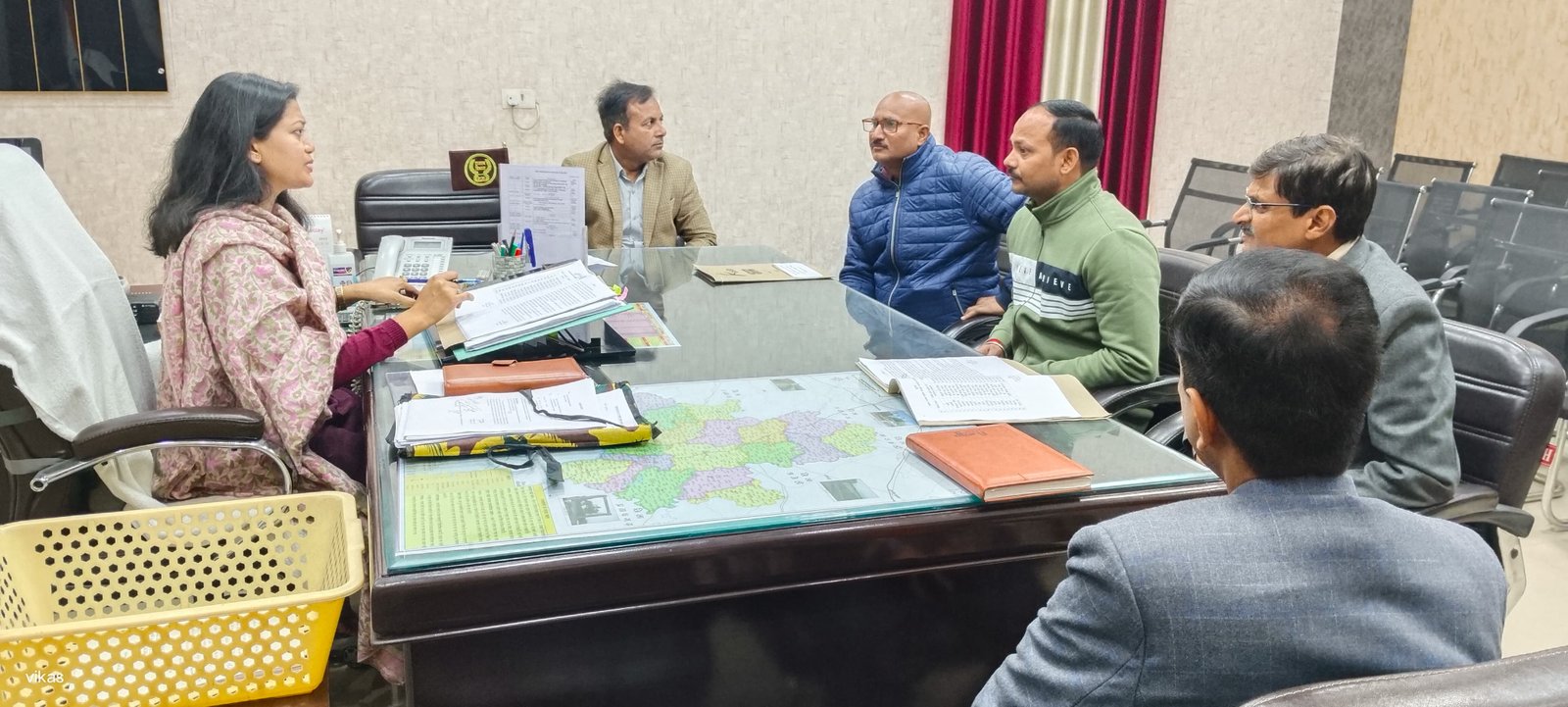 डीएम की अध्यक्षता में जनपद स्तरीय खेल आयोजन समिति की बैठक सम्पन्न