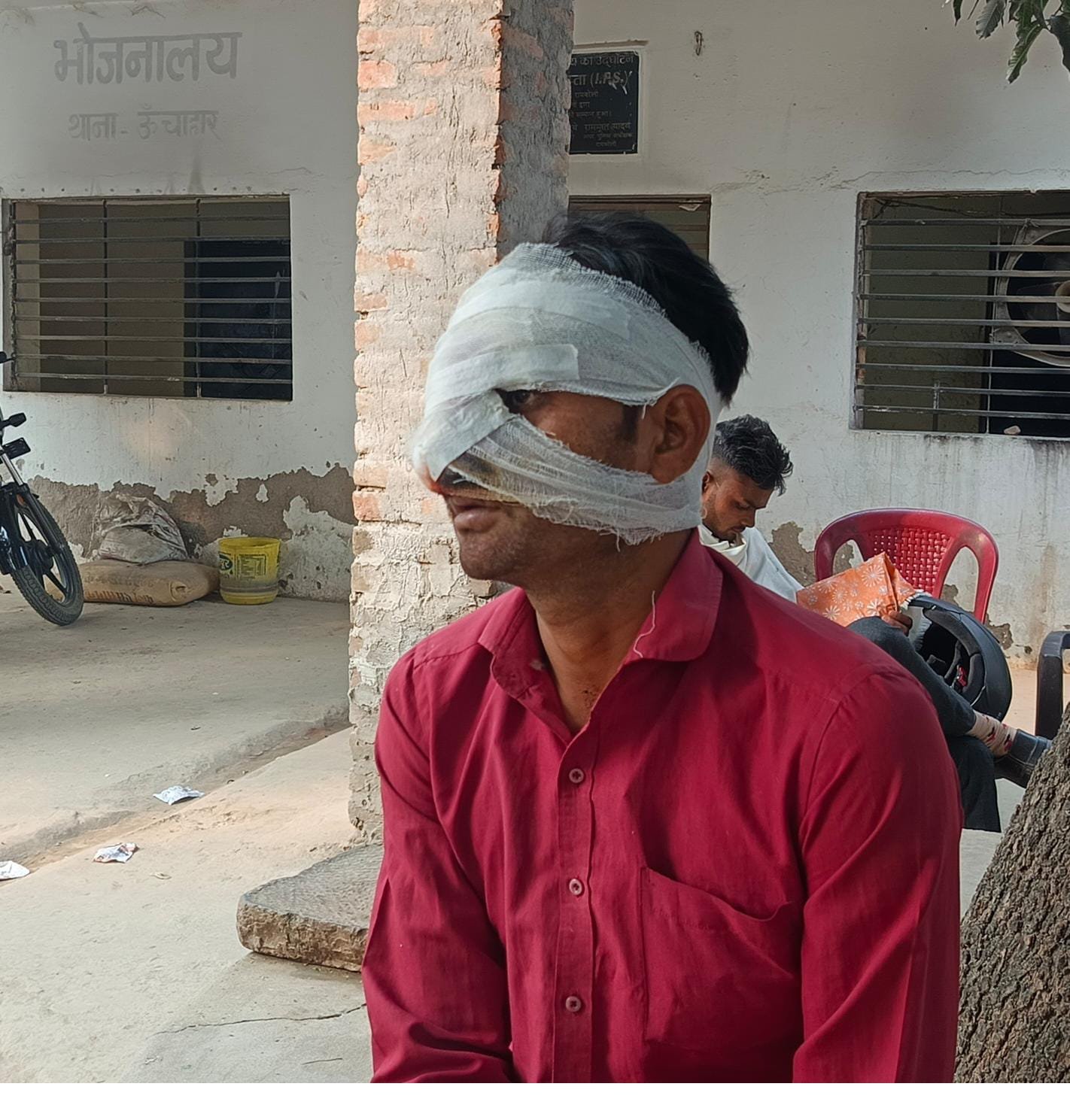 रायबरेली-खेत से मवेशी भगाते समय मालगाड़ी की चपेट में आया किसान , हालत गंभीर