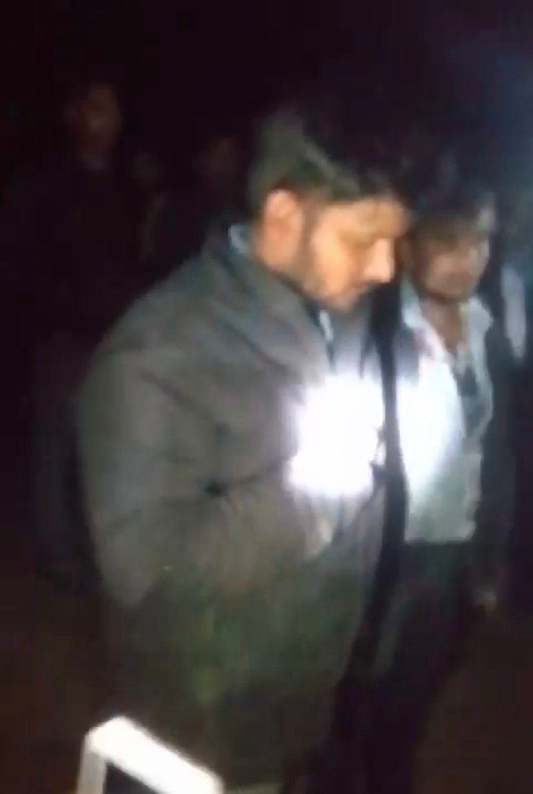 रायबरेली-ग्रामीणों ने दो शातिर चोरो को पकड़ा