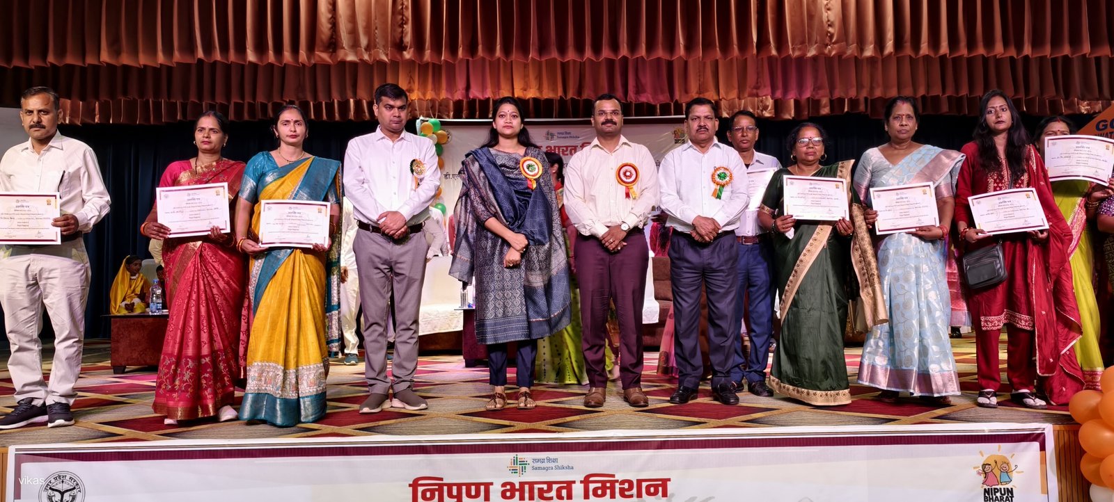 रायबरेली-डीएम ने निपुण विद्यालयों के प्रधानाध्यापकों किया सम्मानित