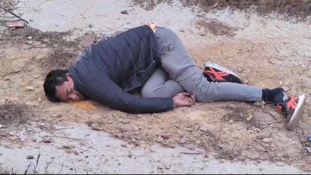 रायबरेली में हाइवे के किनारें शिक्षक का शव मिलने से मचा हड़कंप