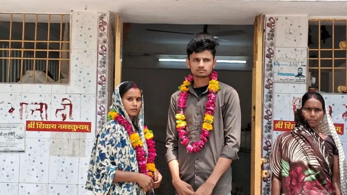 बिहार की दुल्हन, UP का दूल्हा. 5 मिनट में दोनों की हो गई शादी; इटावा में कैसे हुआ ये अनोखा विवाह ?