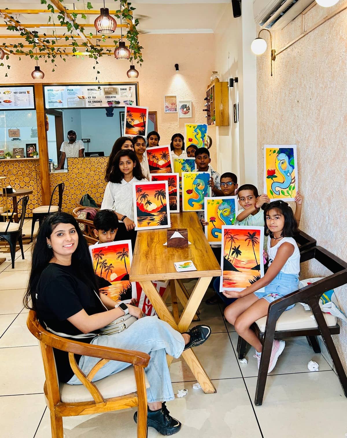 कैनवास पेंटिंग वर्कशॉप का सफल आयोजन