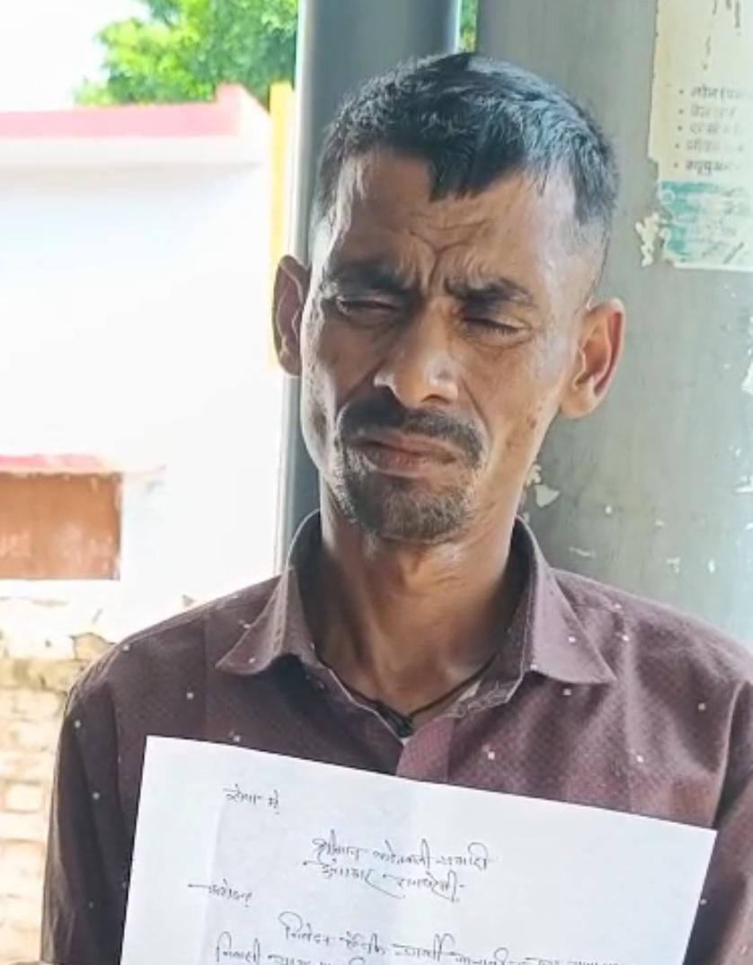 रायबरेली-खूंटे से बंधी किसान की पांच भैंसों को अज्ञात चोरों नें किया पार,,,, 