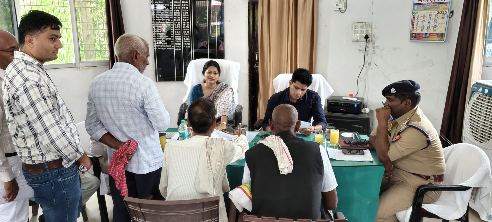 रायबरेली-डीएम-एसपी ने थाना दिवस पर बछरावां में सुनी लोगों की फरियाद