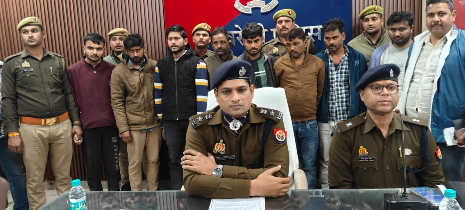 रायबरेली-गैंग बनाकर गाड़ी बुकिंग के नाम पर आरोपी करते हैं लूटपाट,एसओजी व हरचंदपुर पुलिस ने की गिरफ्तारी