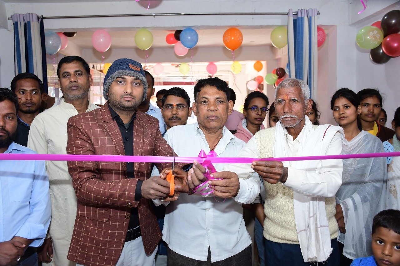 रायबरेली-राष्ट्रीय युवा कंप्यूटर प्रशिक्षण केंद्र का सोनिका एजुकेशन फाउंडेशन के डायरेक्टर ने फीता काटकर किया शुभारंभ 