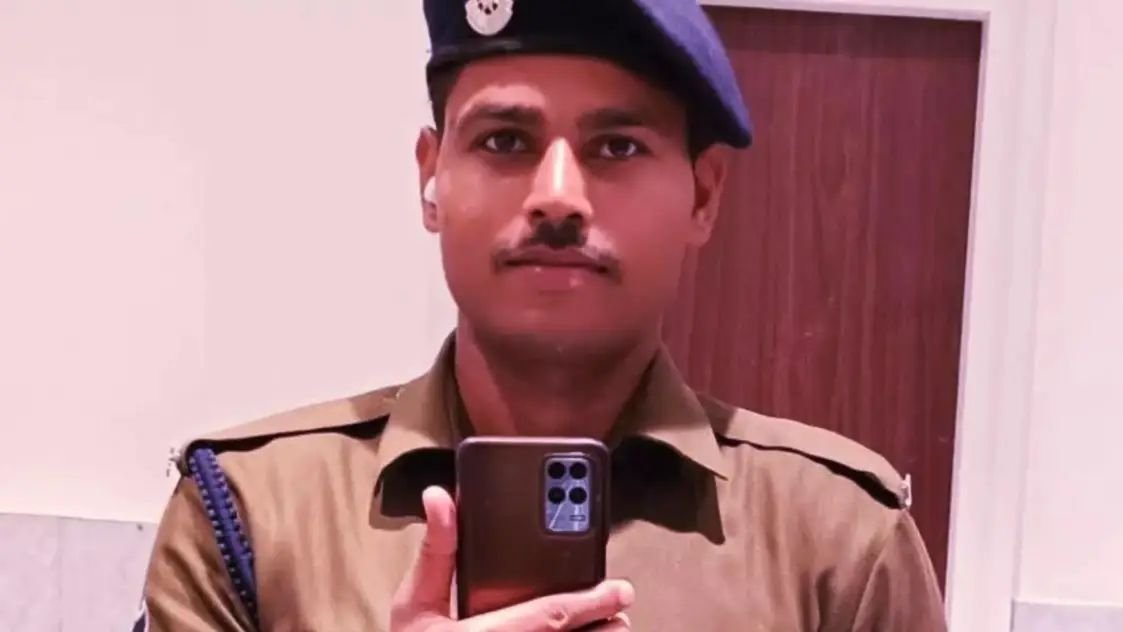 हमलोग पति-पत्नी की तरह तो हैं ही... कॉन्स्टेबल ने जेल प्रहरी से बार-बार बनाए संबंध; पीछा छुड़ाने के लिए धाम में लगाई अर्जी