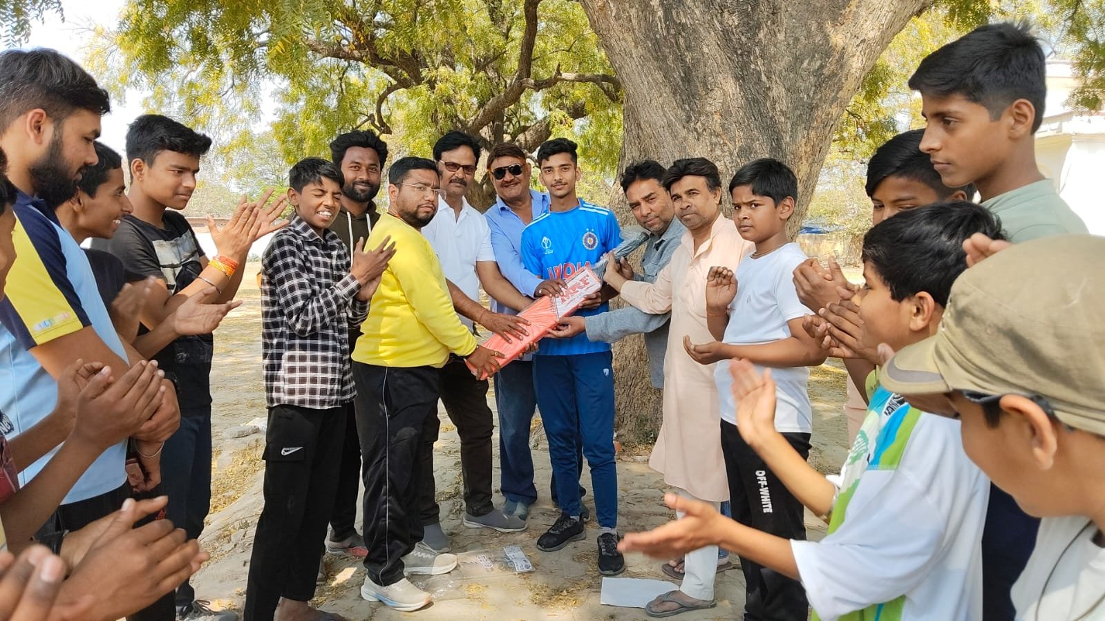 रायबरेली खेल प्रतियोगिता में भाग लेने से बच्चों का शारीरिक के साथ मानसिक विकास भी होता है